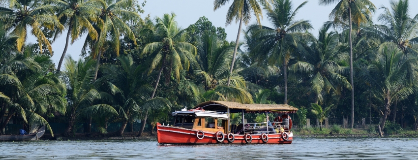 Periyar Wildlife Sanctuary Kerala Tour