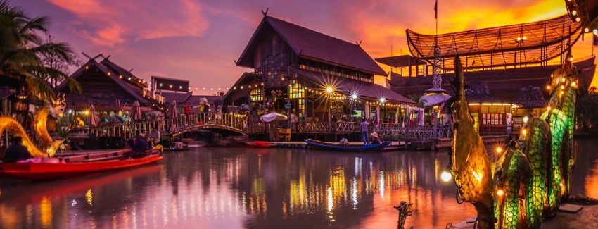 Damnoen Saduak Floating Market Bangkok Tour